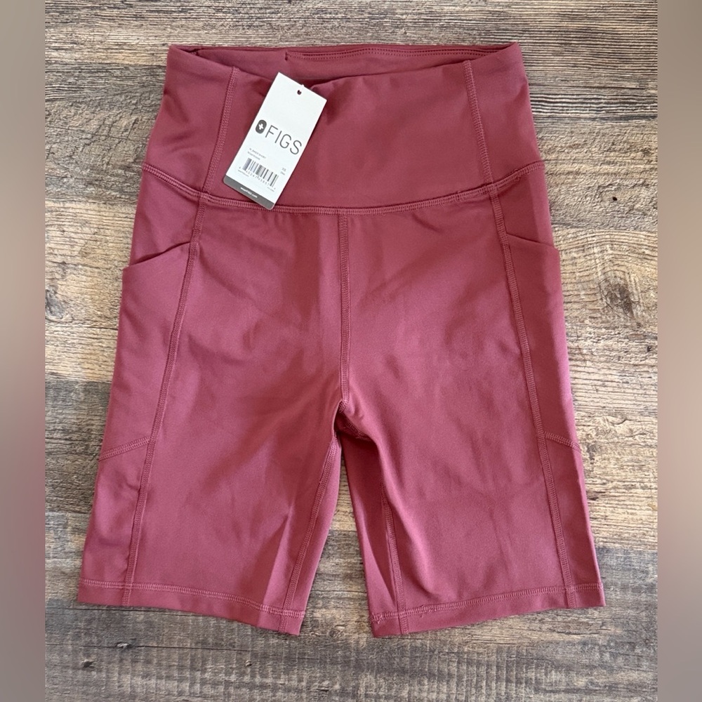 FIGS Women's XS Biker Short Underscrubs +Pockets Deep Mauve 8” inseam